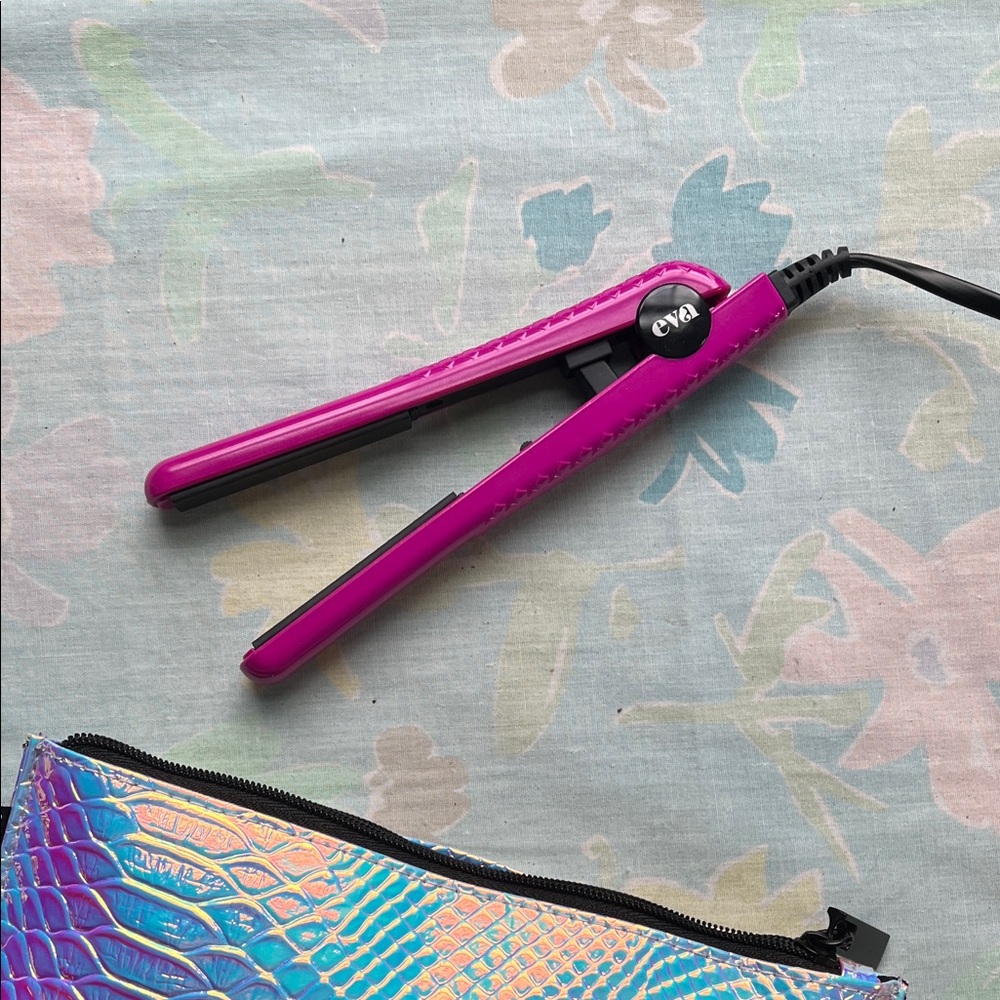 Traveling flat iron. Very compact. Holographic Hair Accessory Pouch